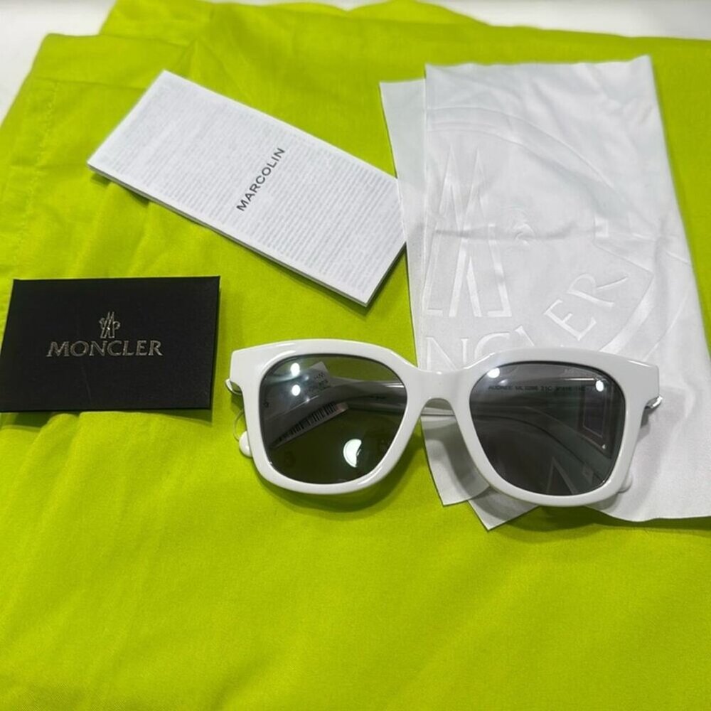 Moncler Audree 50mm Square Sunglasses White - Picture 6 of 13
